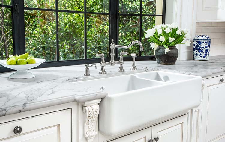 vintage farmhouse sink